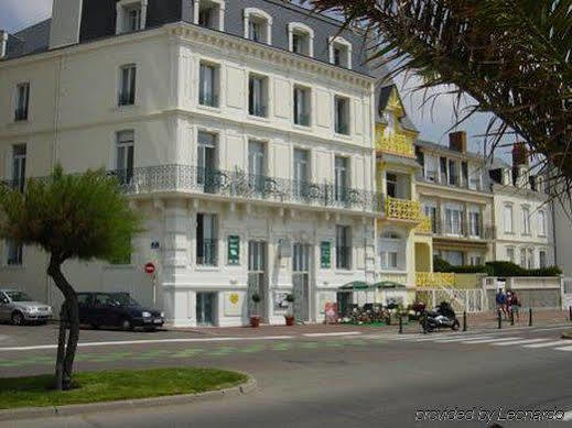 Residence De La Plage Les Sables-dʼOlonne Exteriör bild